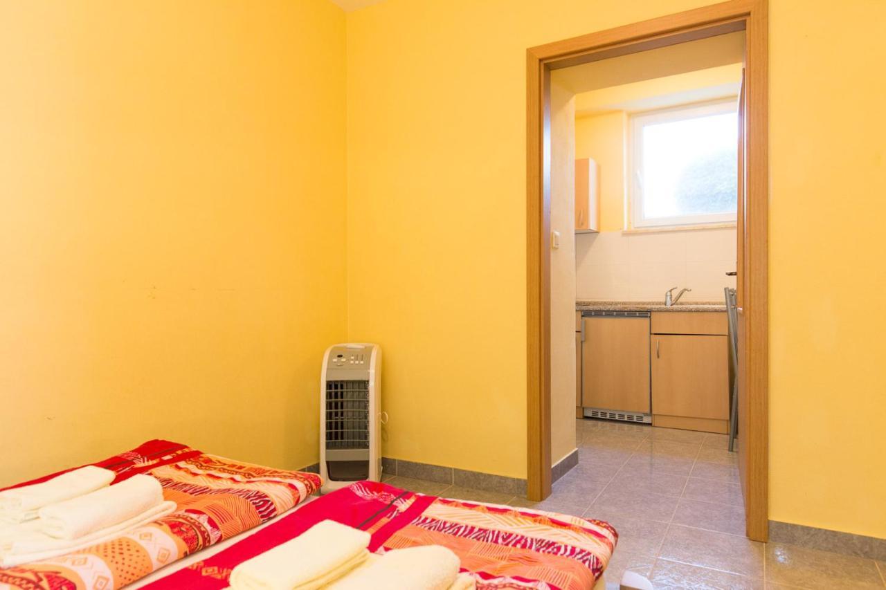 Vila Milano Apartment Kornić Екстериор снимка