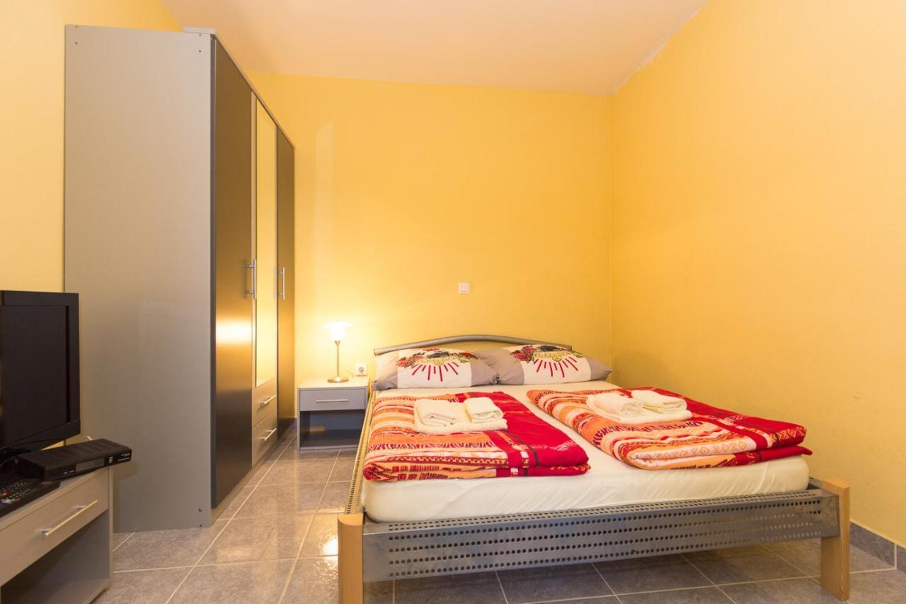Vila Milano Apartment Kornić Екстериор снимка